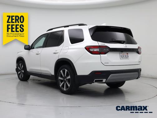 White 2024 Honda Pilot Elite