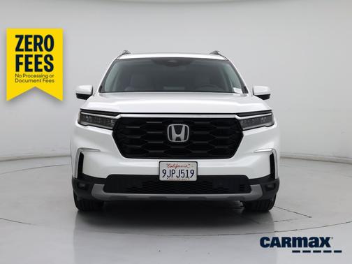 White 2024 Honda Pilot Elite
