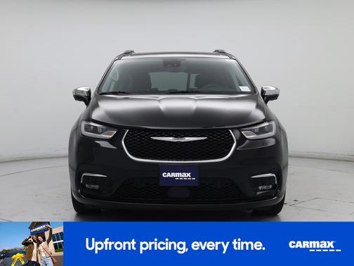 Black 2022 Chrysler Pacifica Limited