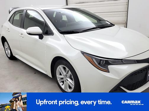 White 2020 Toyota Corolla Hatchback SE