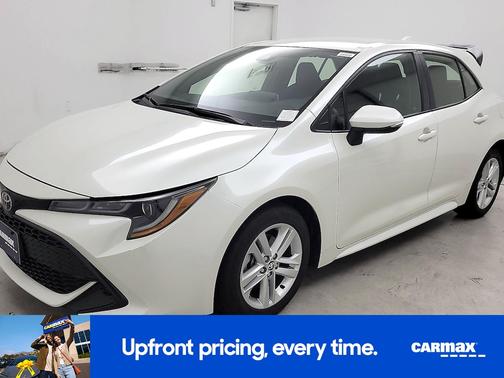 White 2020 Toyota Corolla Hatchback SE