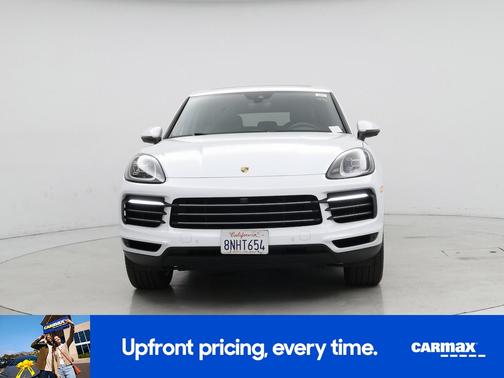 White 2019 Porsche Cayenne