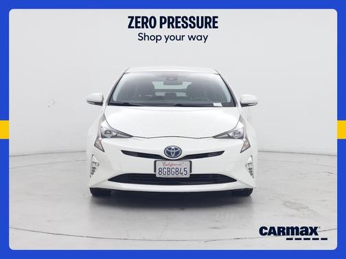 White 2018 Toyota Prius Four