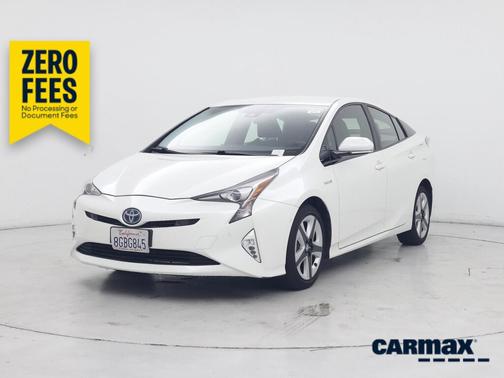 White 2018 Toyota Prius Four
