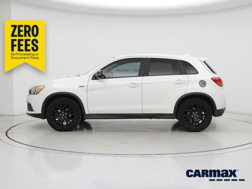 White 2017 Mitsubishi Outlander Sport LE