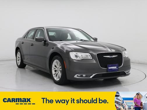2021 Chrysler 300 Touring