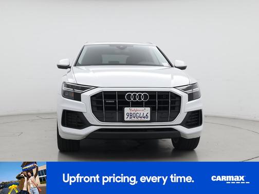 White 2022 Audi Q8 Premium