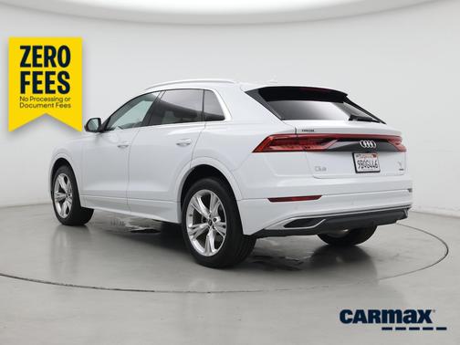White 2022 Audi Q8 Premium