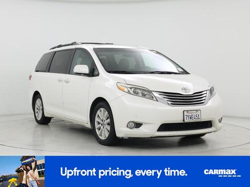 White 2017 Toyota Sienna Limited