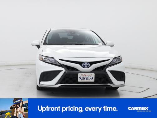 White 2024 Toyota Camry Hybrid XSE