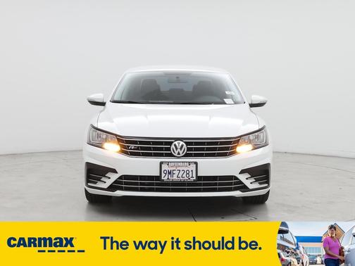 2017 Volkswagen Passat R-Line