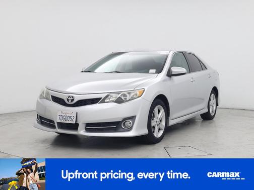 Gray 2014 Toyota Camry SE