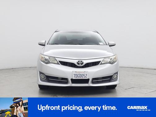 Gray 2014 Toyota Camry SE
