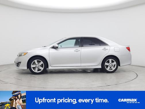 Gray 2014 Toyota Camry SE
