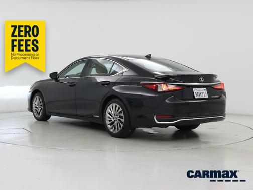 Black 2022 Lexus ES 300h Luxury