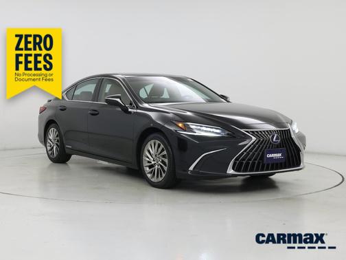 Black 2022 Lexus ES 300h Luxury