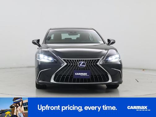 Black 2022 Lexus ES 300h Luxury