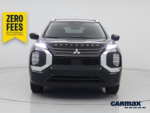 Black 2024 Mitsubishi Outlander ES