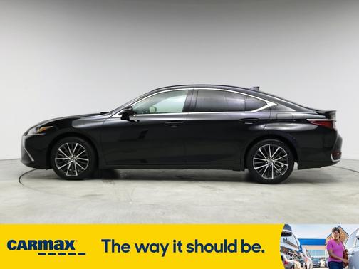 2023 Lexus ES 300h