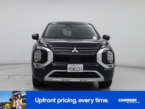 Blue 2023 Mitsubishi Outlander SE