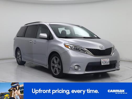 Gray 2017 Toyota Sienna SE