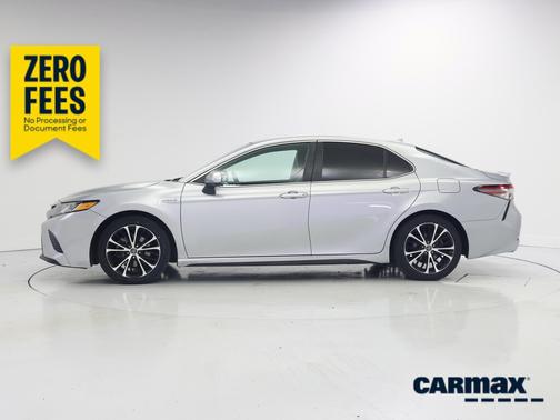 Silver 2019 Toyota Camry Hybrid SE