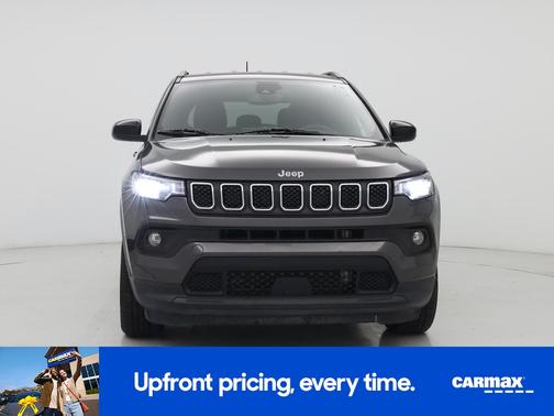 Gray 2024 Jeep Compass Latitude