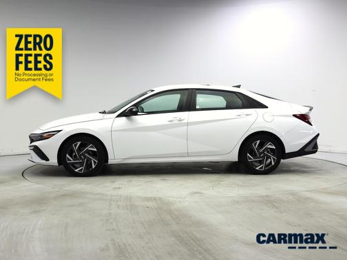 White 2025 Hyundai ELANTRA SEL Sport