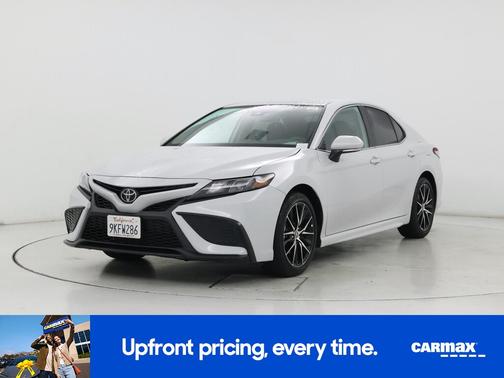 White 2024 Toyota Camry SE