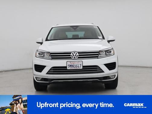 White 2016 Volkswagen Touareg Sport