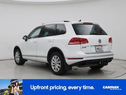 White 2016 Volkswagen Touareg Sport