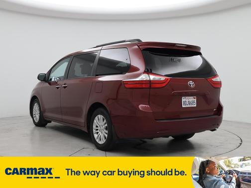2017 Toyota Sienna XLE