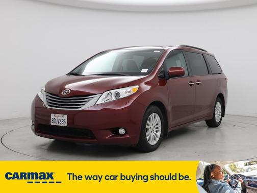 2017 Toyota Sienna XLE