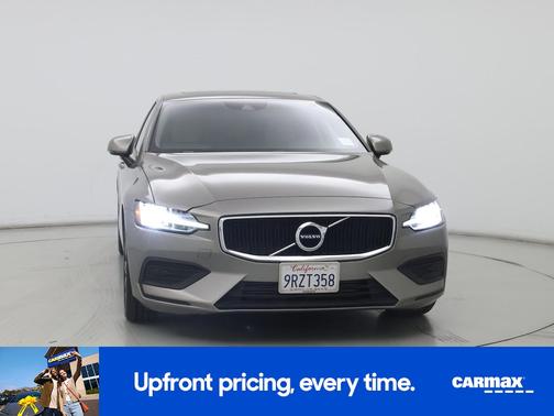 2019 Volvo S60 T6 Momentum