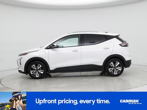 White 2023 Chevrolet Bolt EUV LT