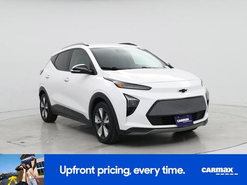 White 2023 Chevrolet Bolt EUV LT