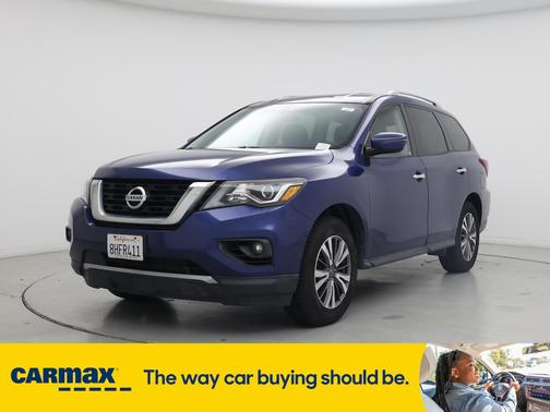 2017 Nissan Pathfinder SV