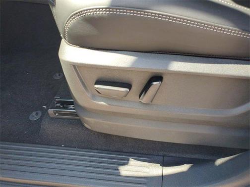 2025 Nissan Armada SV 4WD