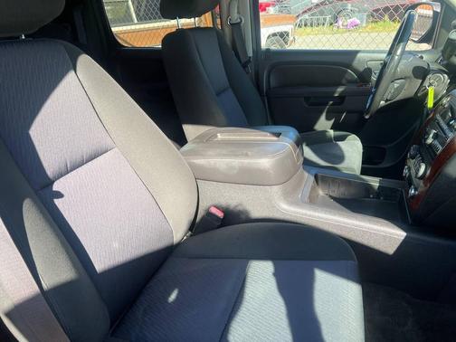 2011 Chevrolet Avalanche 1500 LS