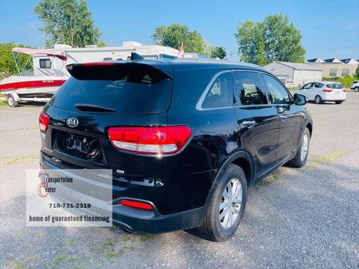 2016 Kia Sorento LX