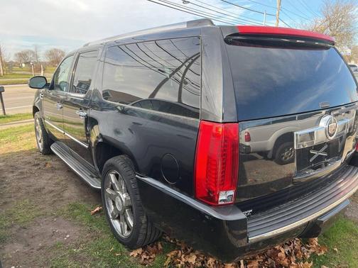 2013 Cadillac Escalade ESV Luxury