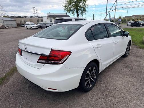 White 2015 Honda Civic EX
