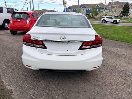White 2015 Honda Civic EX