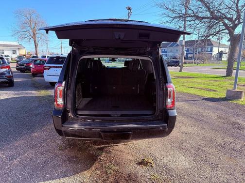 Onyx Black 2016 GMC Yukon XL SLE