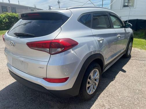 Silver 2018 Hyundai TUCSON SEL