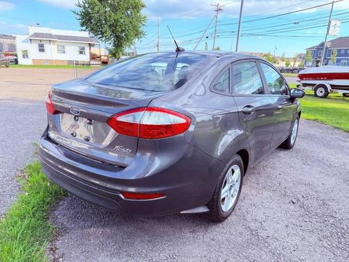 Pewter 2017 Ford Fiesta SE 4dr Sedan