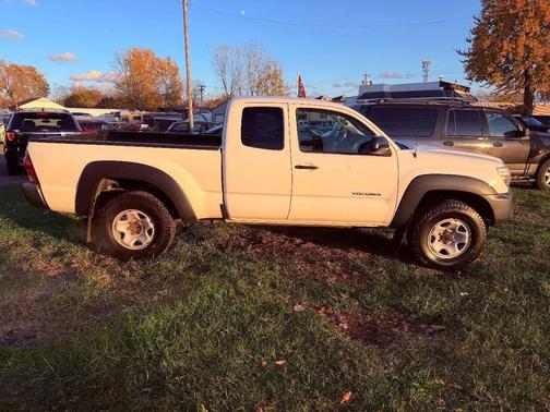 2014 Toyota Tacoma Base