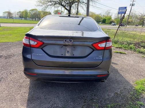Gray 2015 Ford Fusion Hybrid SE