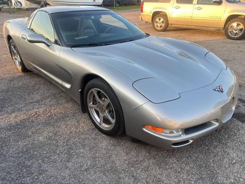 2001 Chevrolet Corvette Base