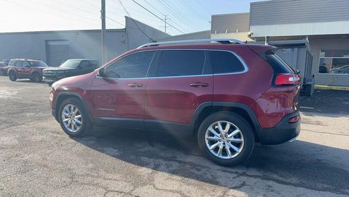 2016 Jeep Cherokee Sport